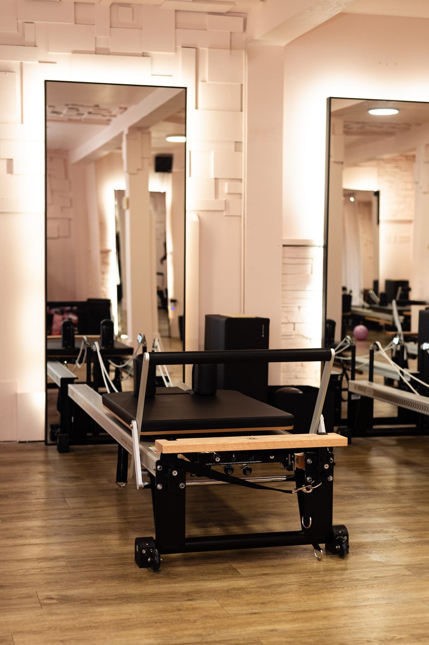 Reformer machine inside the Le Club Rosé studio in Sherbrooke